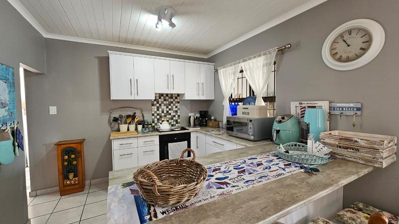 3 Bedroom Property for Sale in Britannia Bay Western Cape